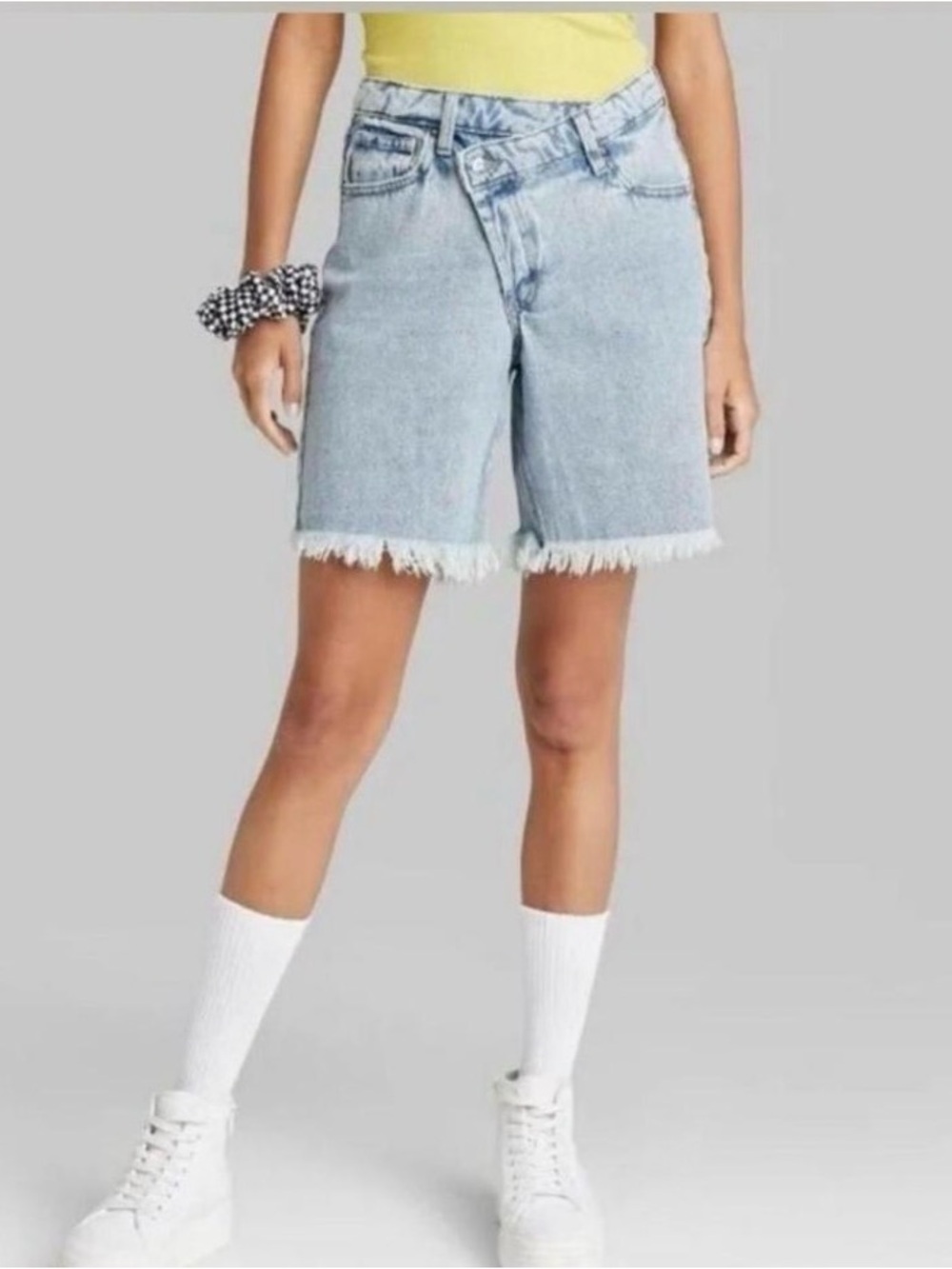 NWT Wild Fable Light Wash High Rise Raw Hem Button Fly Bermuda Shorts Size 18